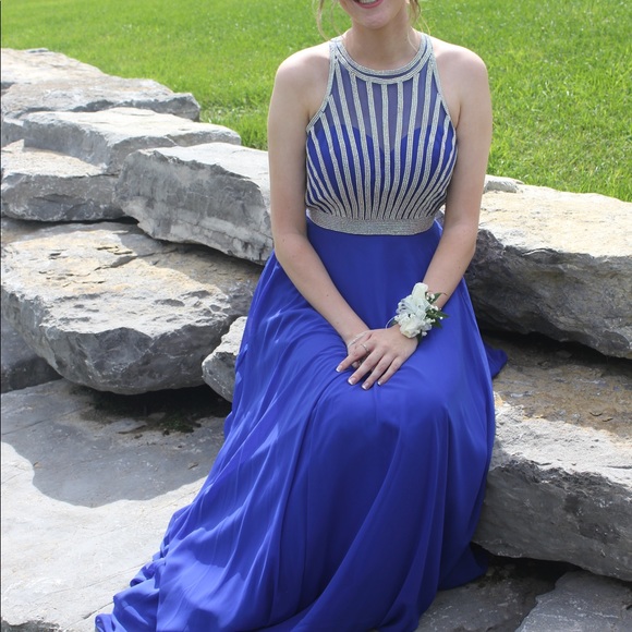 Prom Dress - Picture 3 of 8